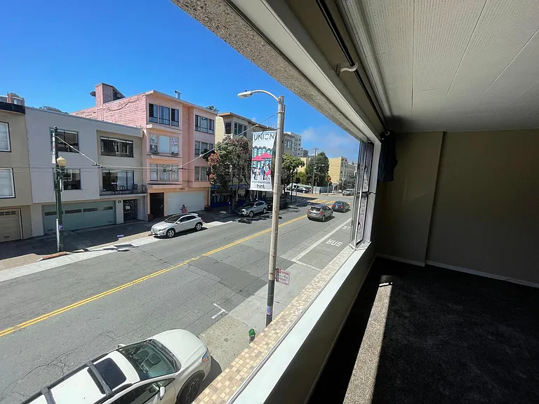 1666 Union St — Photo 3