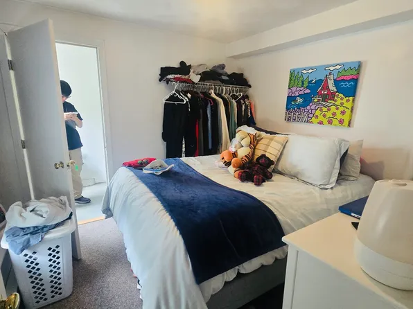 (undisclosed Address), Newton, MA 02458