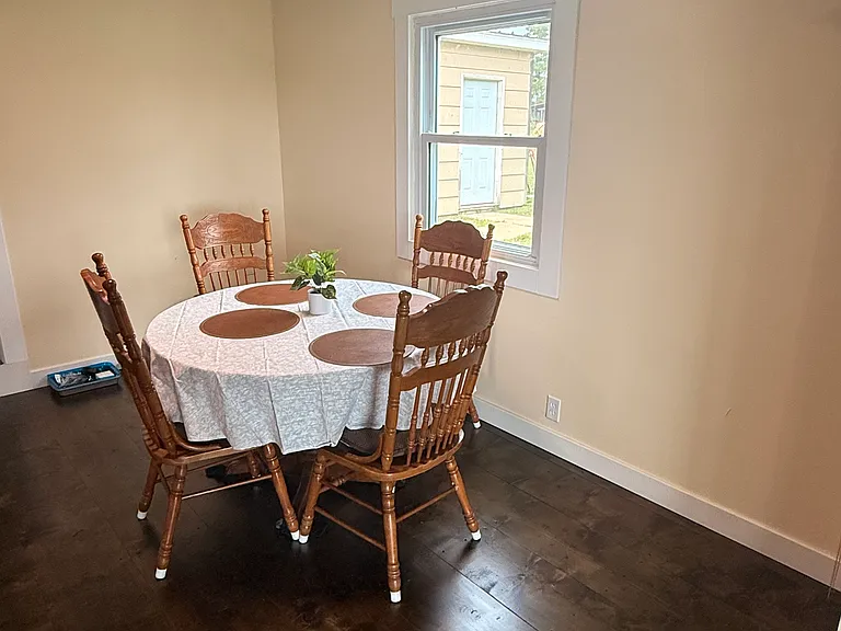 300 Oak Brook Estates Ln — Photo 3