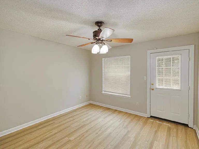 3385 Tansey Ct — Photo 15