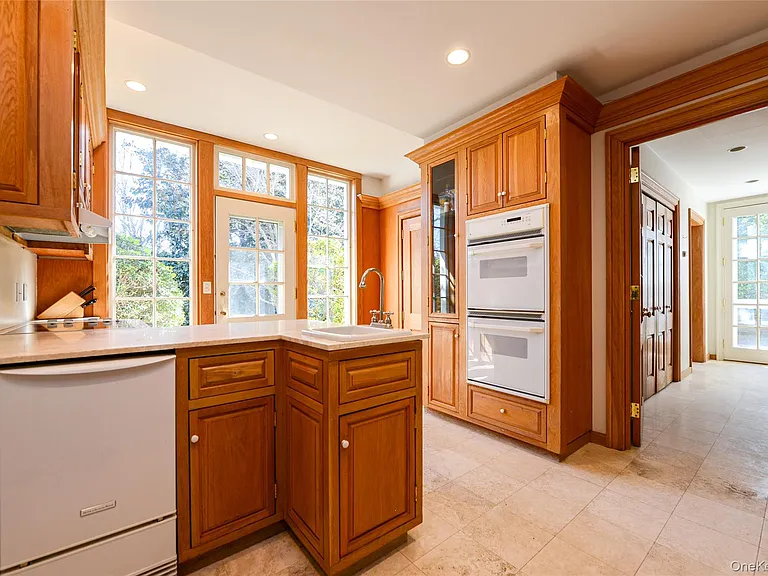 1 Pond Rd — Photo 8
