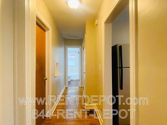 4th image of 629 S Harlan Ave #C
