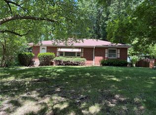 3407 Gene Field Rd, Saint Joseph, MO 64506