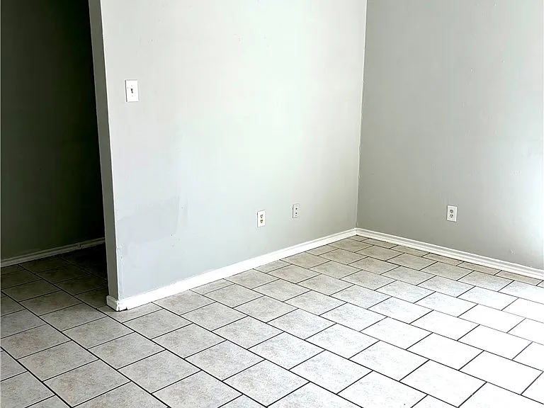 2406 Blanco Dr #D — Photo 8