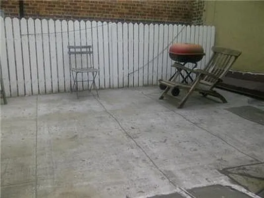 Rented by R New York | media 80