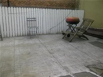 Rented by R New York