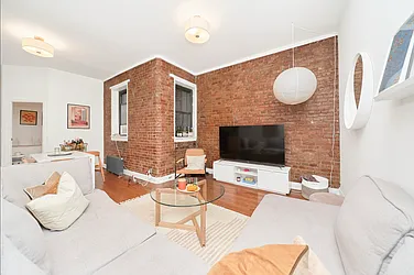 Rented by Living New York
