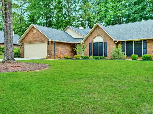 109 Windsor Oaks Ct, Greenwood, SC 29649