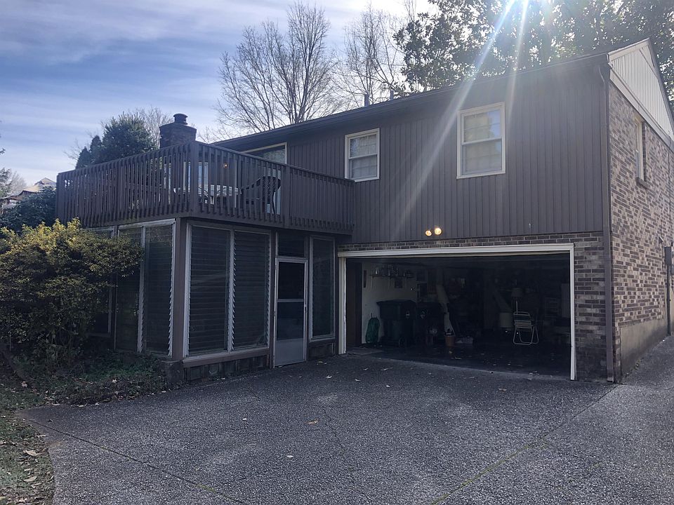 2nd image of 9109 Marse Henry Dr