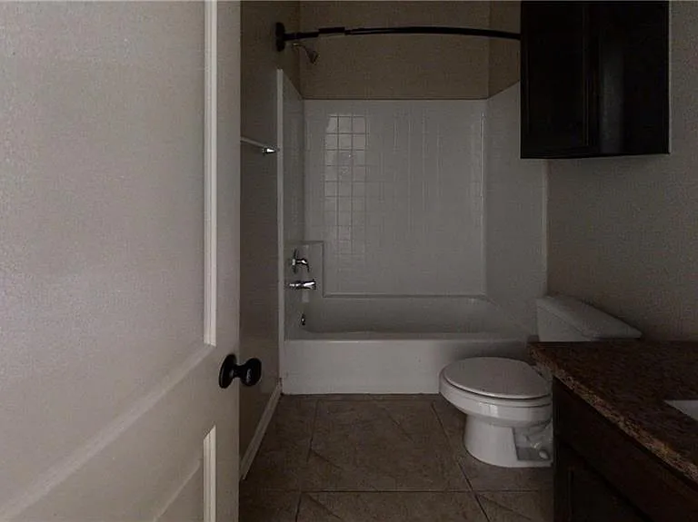 2510 E Garfield Ave #1 — Photo 5
