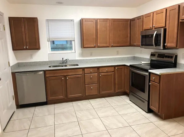 3393 Green Briar Cir APT B, Gulf Breeze, FL 32563
