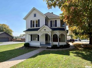 102 E Frederick St, Arenzville, IL 62611