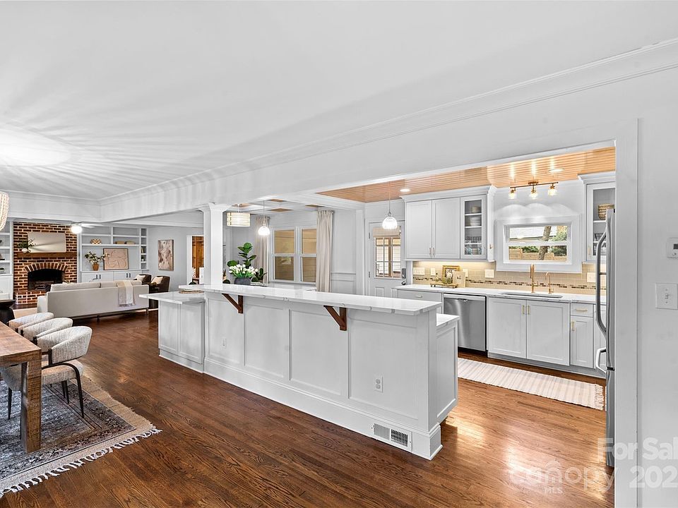 5611 Robinhood Rd, Charlotte, NC 28211 | Zillow