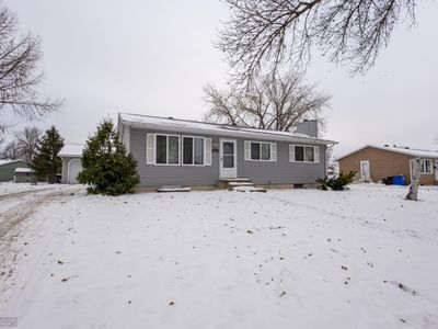 3006 Madison Ave N, Fargo, ND, 58102