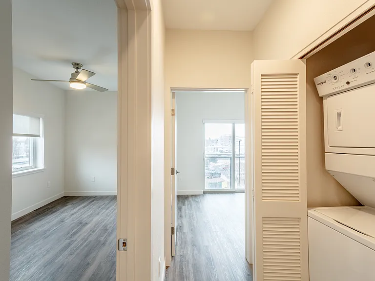 1600 Hoyt — Photo 18