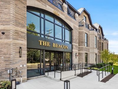 1114 Beacon St #203, Newton Highlands, MA, 02461