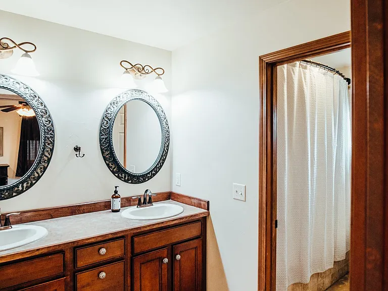 4662 Shadowglen Dr #B — Photo 20