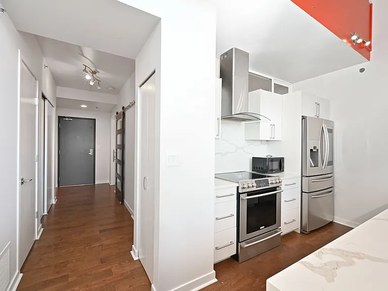 2717 Western Ave #1116 — Photo 6