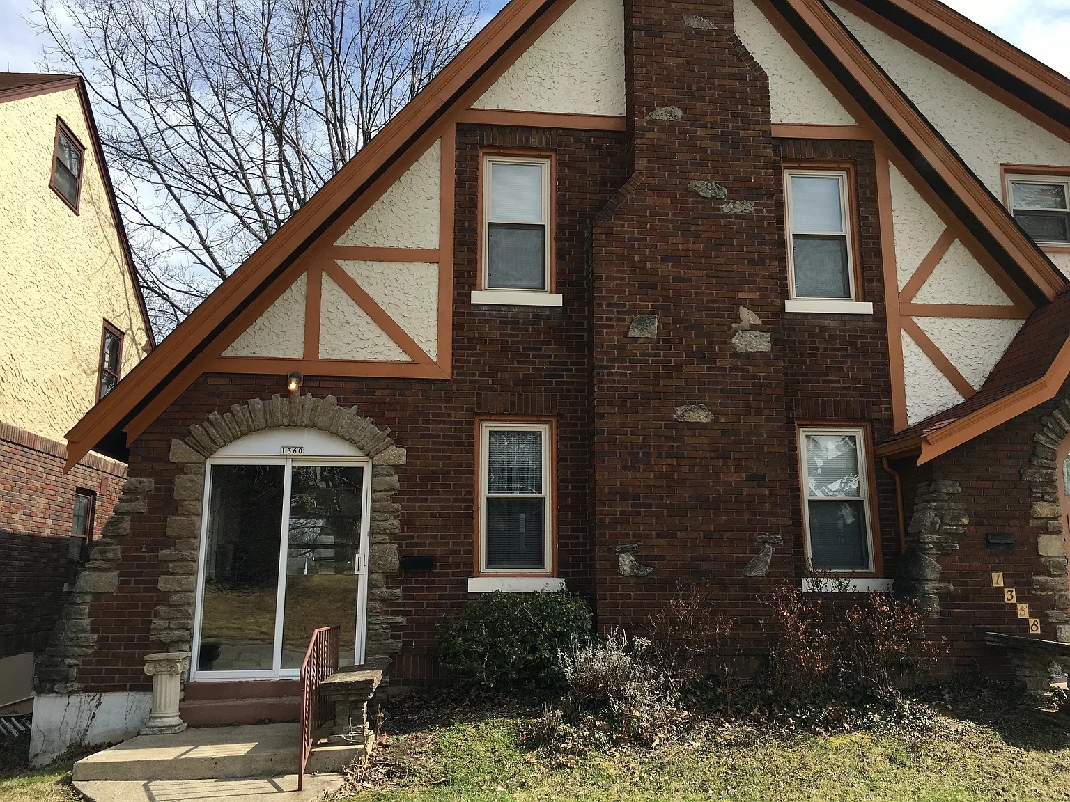 1 bed, 1100 sqft, $1,300 — Photo 1