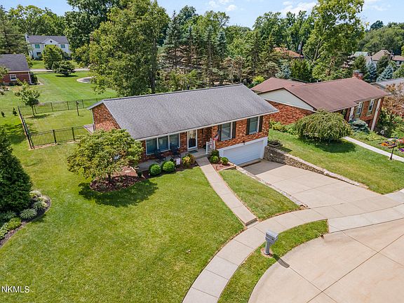 4th image of 47 Colony South Dr