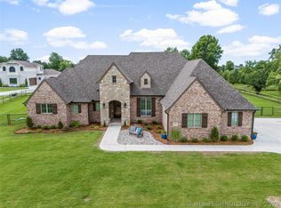 30806 E 63rd St S, Broken Arrow, OK 74014