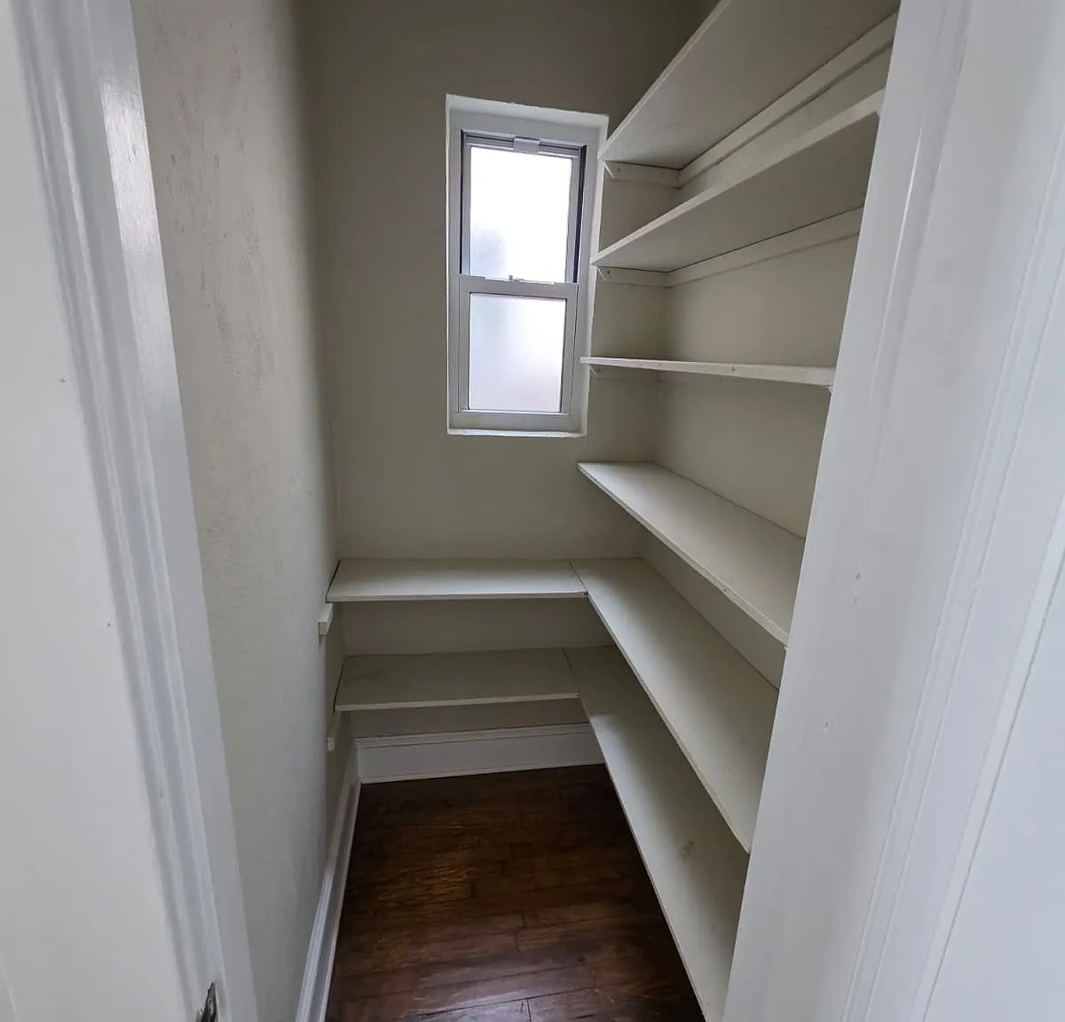 3 bed, $2,900 — Photo 3