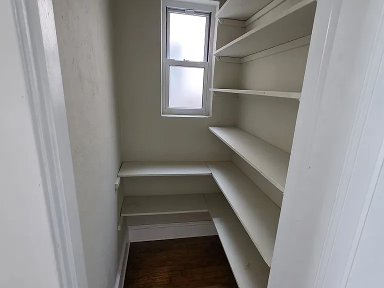 111 Lewis St #2 — Photo 3