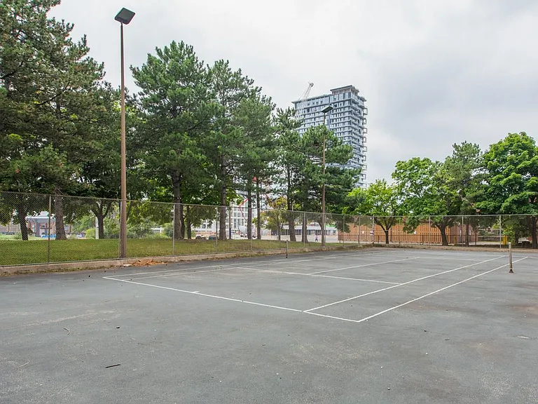 220 Steeles Ave W #A — Photo 37