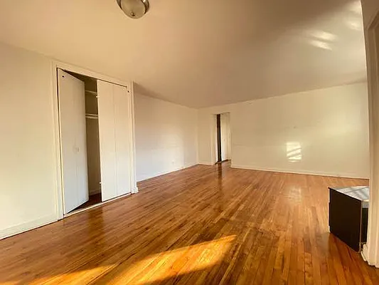 Rented by Queens Apartments Realty LLC | media 2