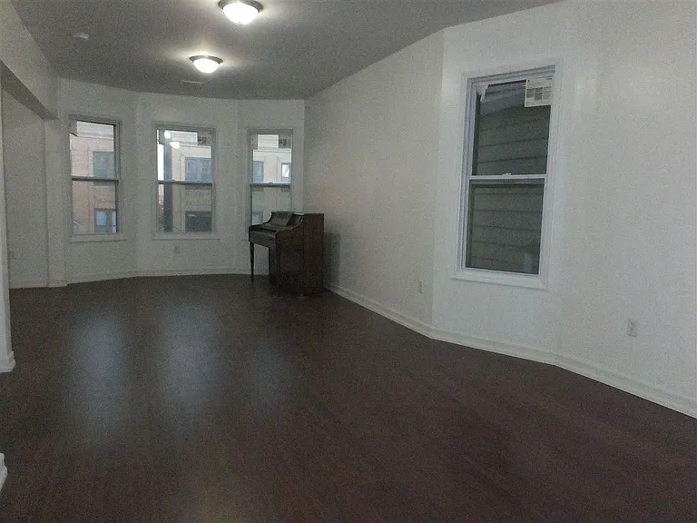 65 Clifton Pl #2 — Photo 12