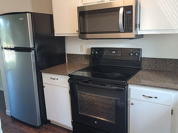 3rd image of 3285 Canyon Dr Unit 82