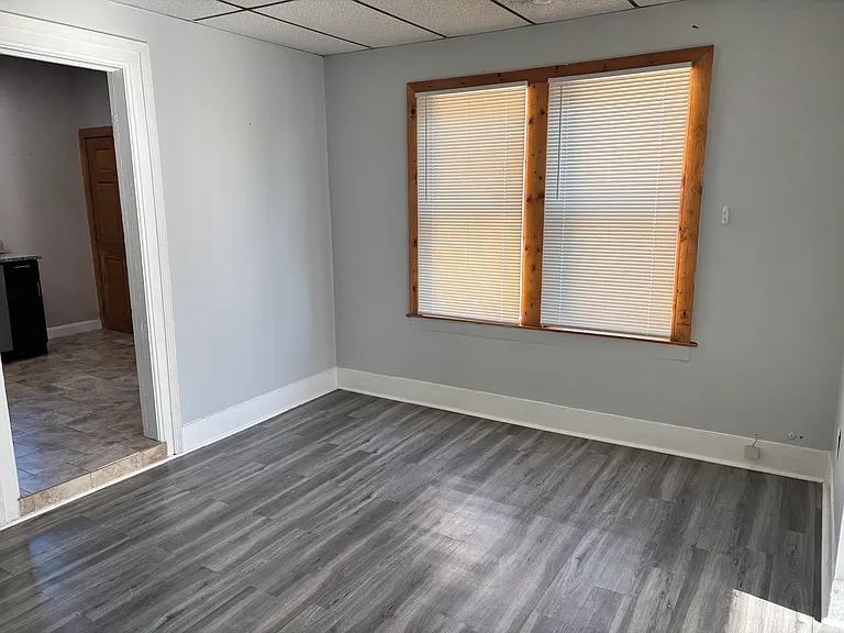 2315 N Washtenaw Ave #2 — Photo 2