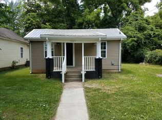 1021 N Davies Ave, Springfield, MO 65802