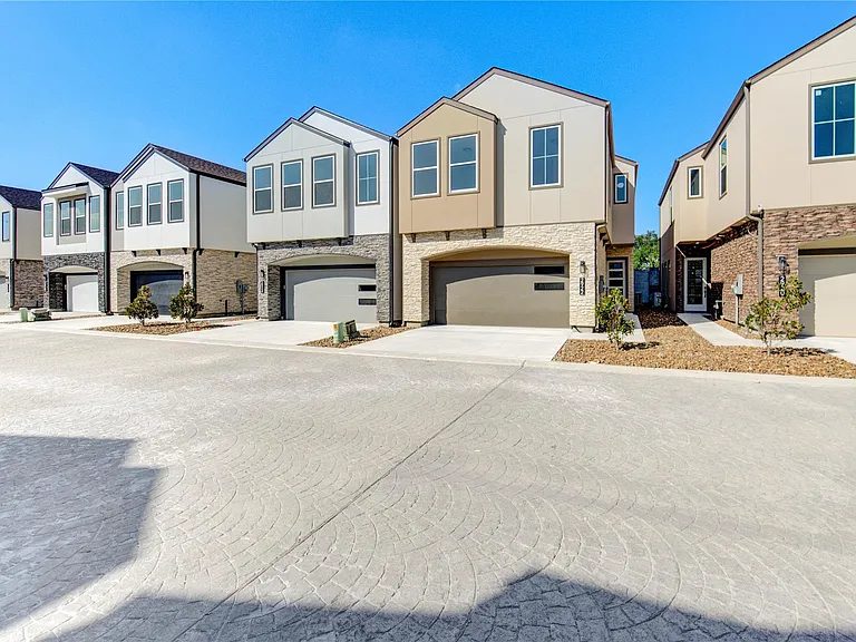 2922 El Fenice Ln — Photo 45