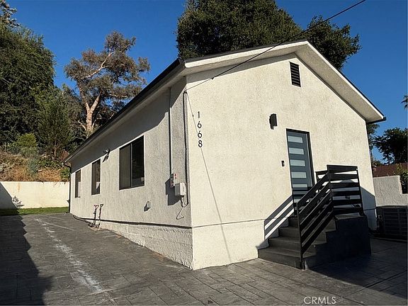 2nd image of 1668 Glen Ave