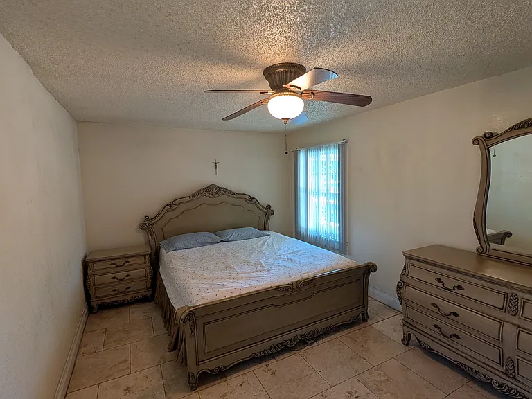 1330 N Arthur Ave — Photo 14