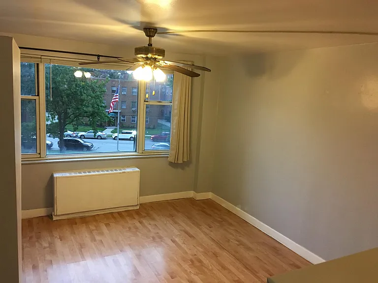 11850 Edgewater Dr #325 — Photo 4