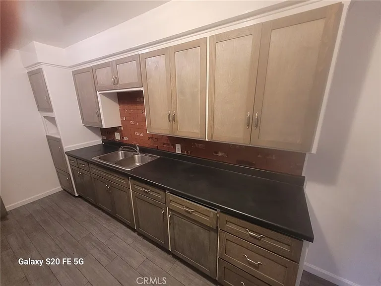 5621 Edgemar Ave — Photo 7