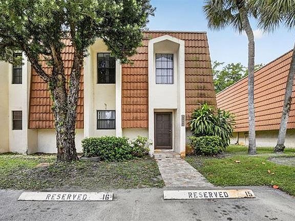 3rd image of 11556 NW 1st St #Townhouse 11556