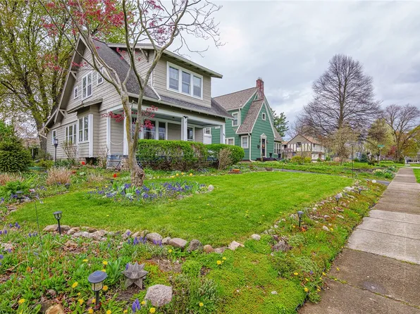 65 Bradford Rd, Rochester, NY 14618