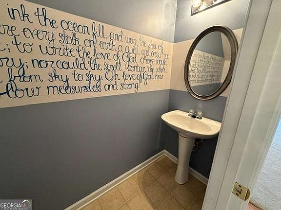 5th image of 320 Antebellum Pl