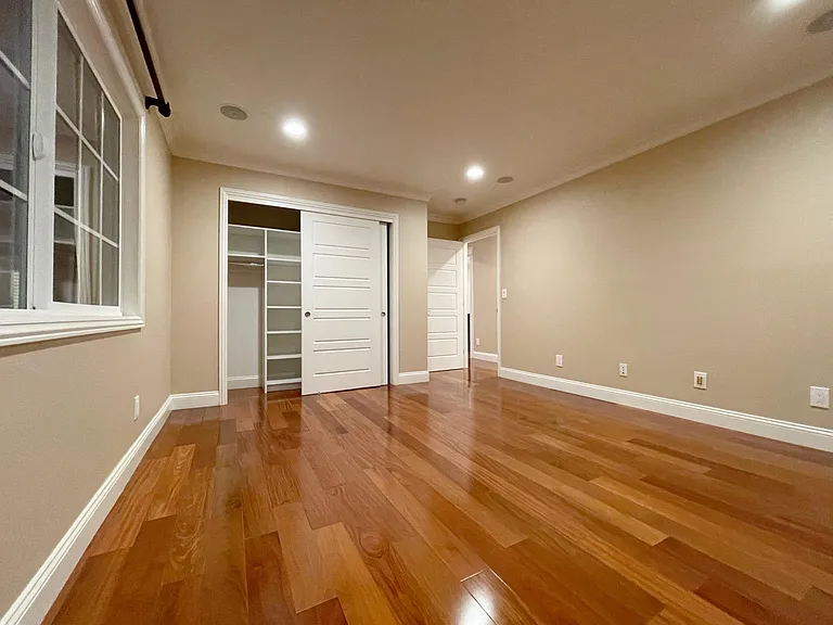 387 Alicia Way — Photo 15