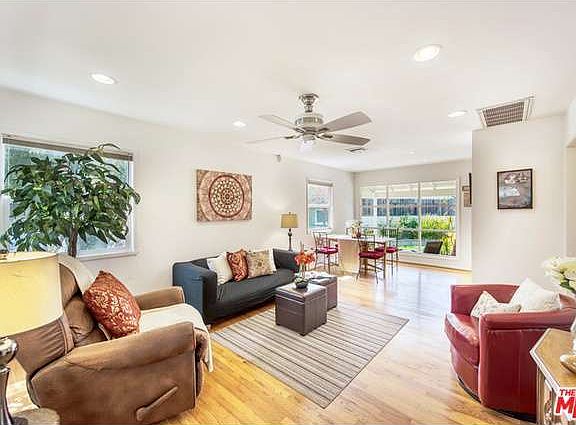 5th image of 8519 Belford Ave