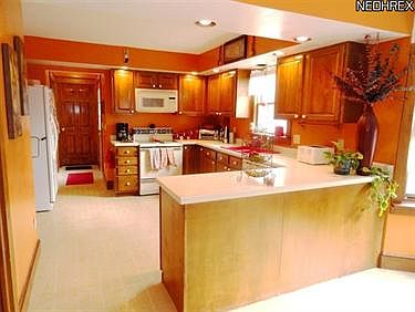 4th image of 8438 Seaton Pl