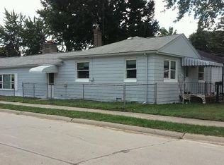 8324 Kaltz St, Center Line, MI 48015