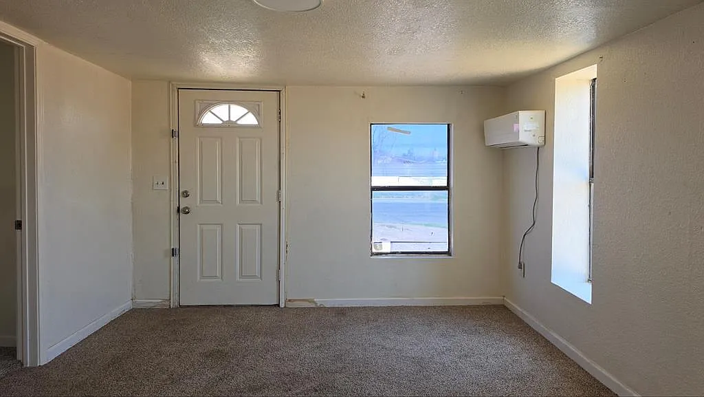 2 bed, 1.0 bath, 681 sqft, $1,100 — Photo 4