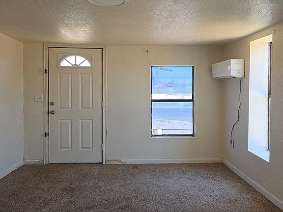 4th image of 681 Drury Ln