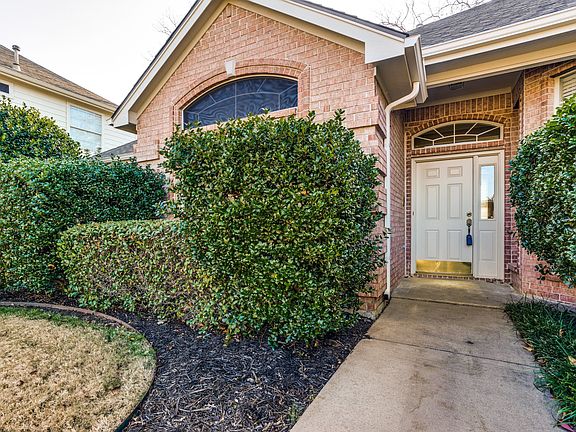 3rd image of 1716 Brittany Ln