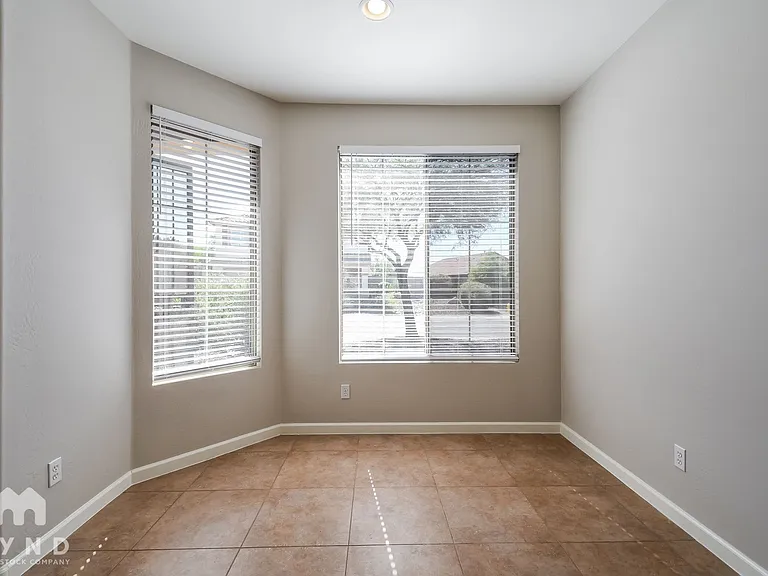 41201 N Yorktown Trl — Photo 6