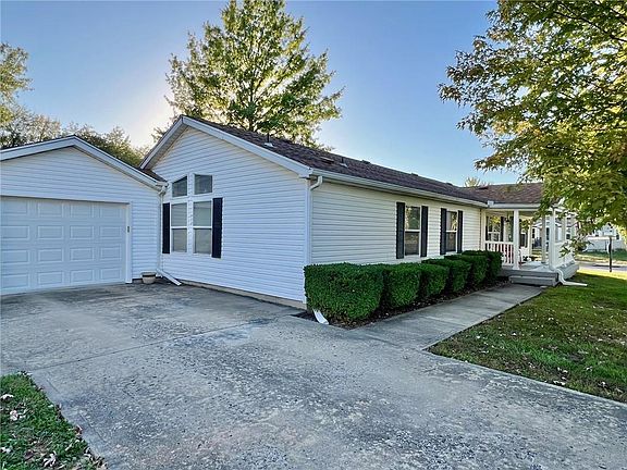 4th image of 846 N White Oaks Ln